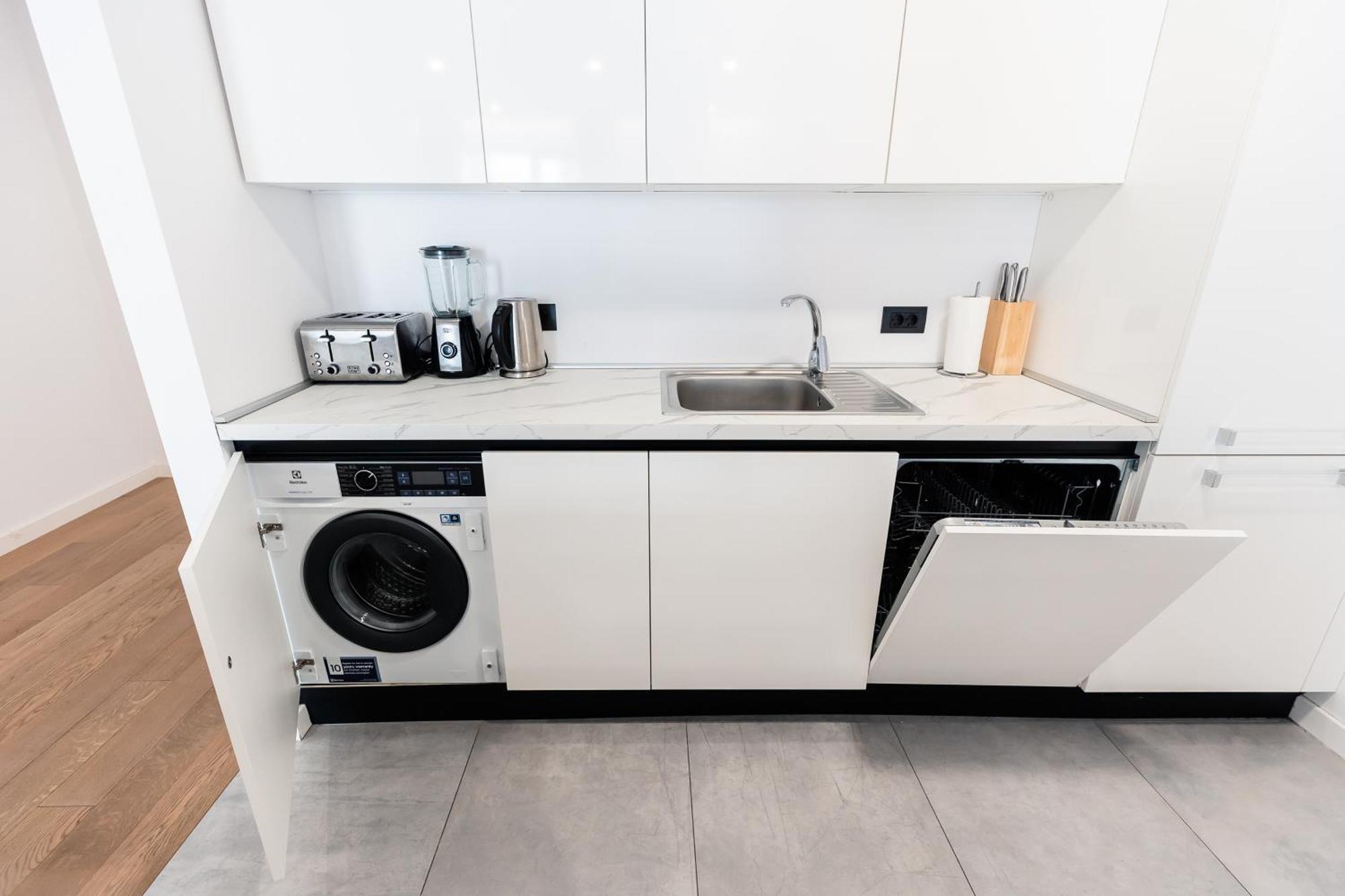 Vision - Exclusive Herastrau Apt With Parking Apartament *