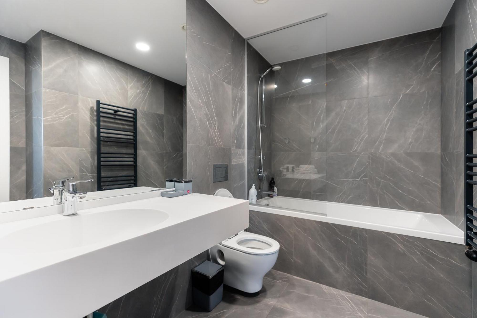 Apartament Vision - Exclusive Herastrau Apt With Parking